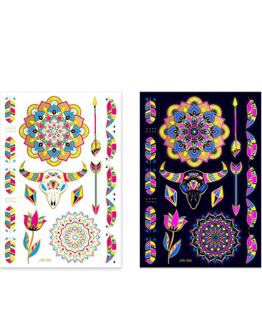 Ark med Mandala, Oksehodeskalle og Andre Fluorescerende Gullfolierte Tatoveringer (Gold UV Fake Tattoo)