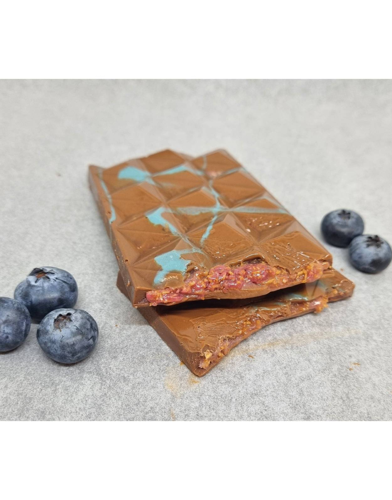 Sweet Gate Håndlaget Dubai Sjokolade med Blåbær 80 gram