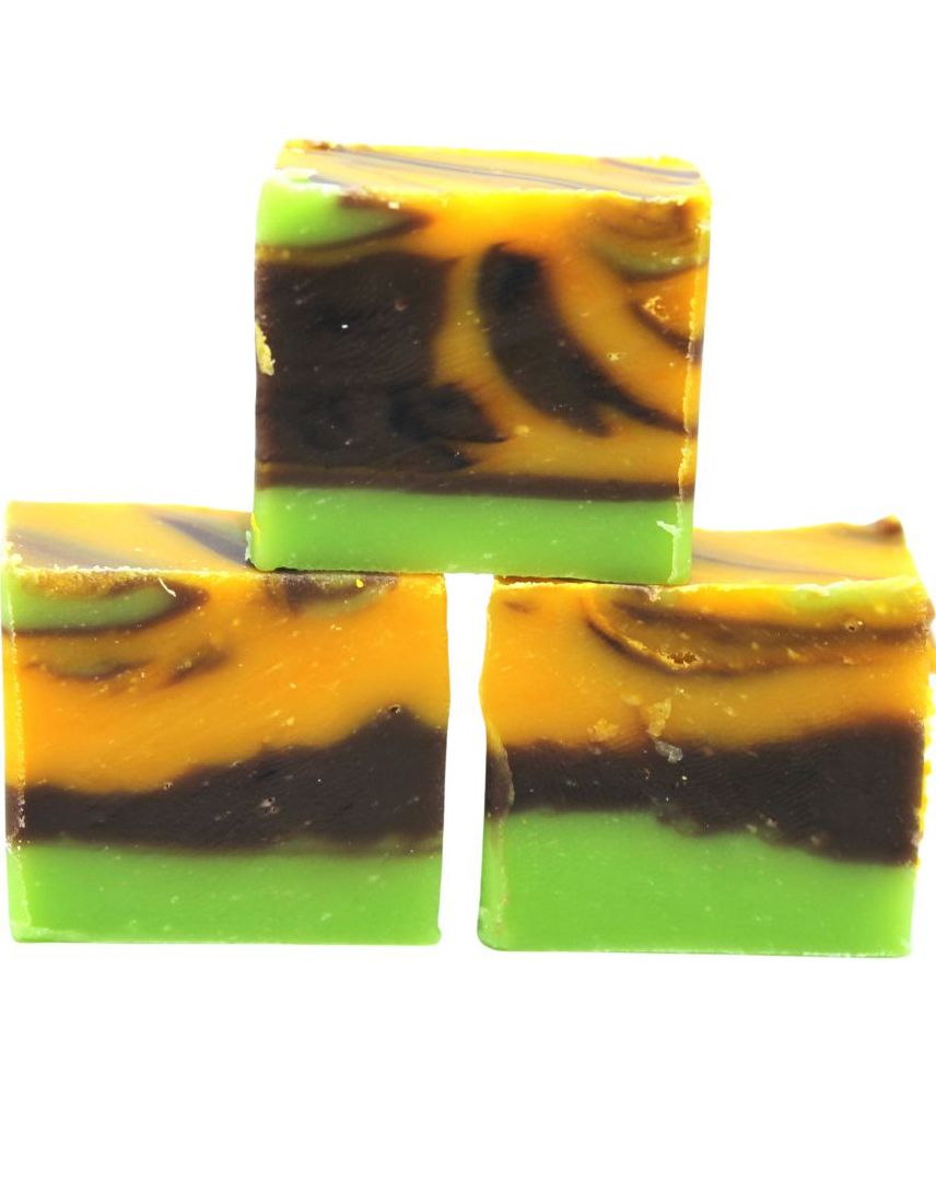 2 kg Boks med The Fudge Factory Chocolate, Honey and Pistachios - Fudge med Smak av Sjokolade, Honning og Pistasj