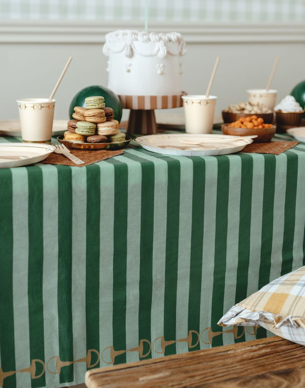 Stripete Plastduk med Gullfarget Stigbøyler Hest 180x120 cm