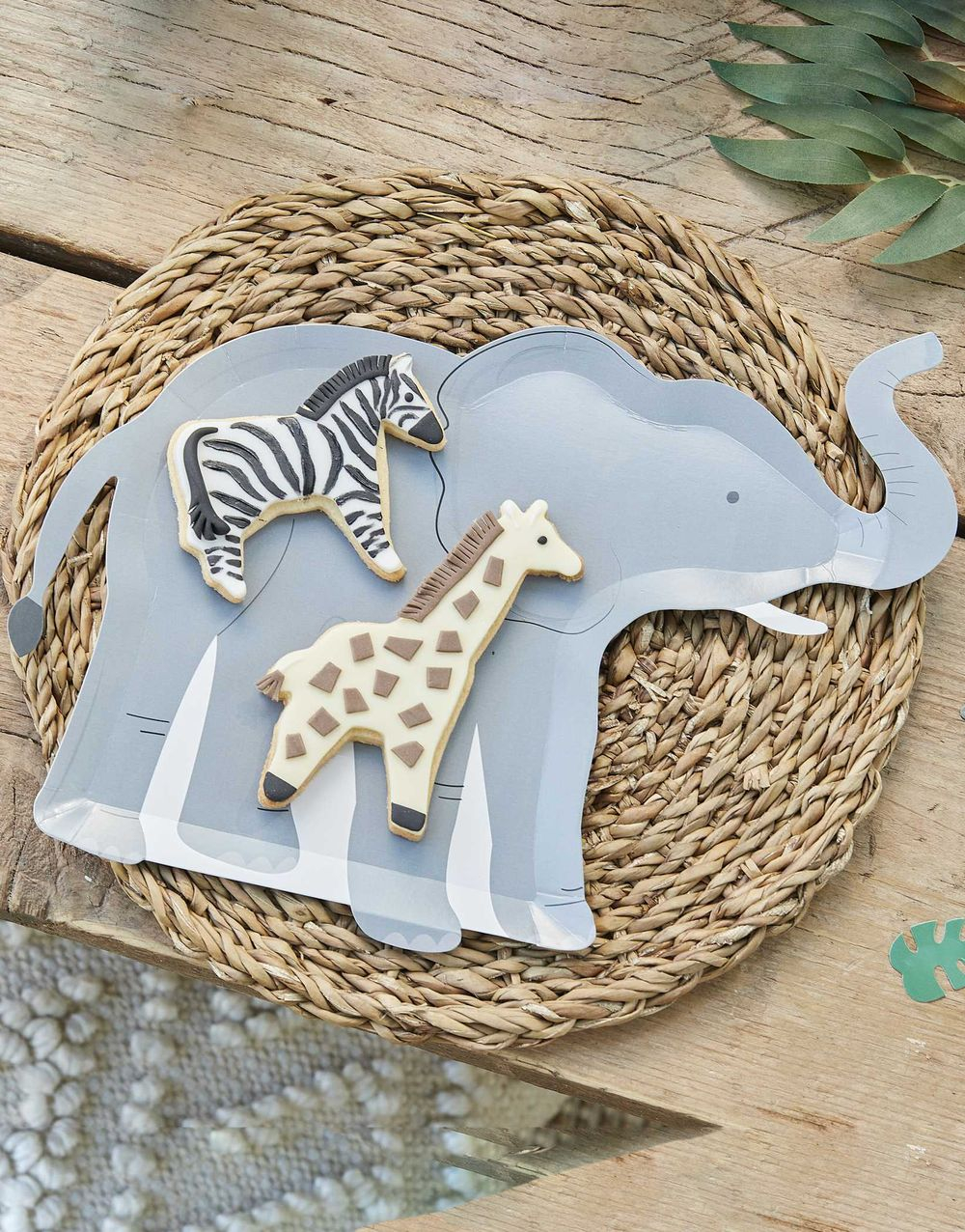 8 stk Elefant Papptallerkener - Let's Go Wild!