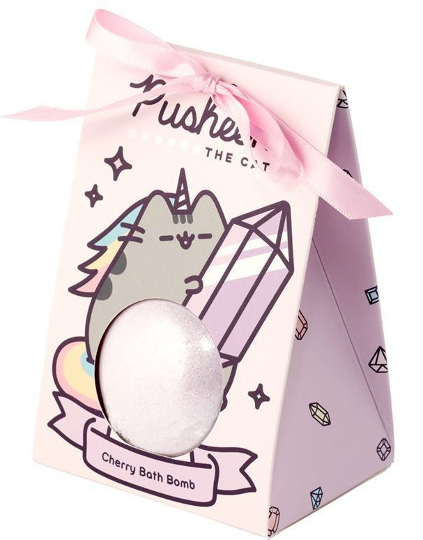 Pusheen Stor Badebombe i Gavepakke med Duft av Kirsebær 150 gram