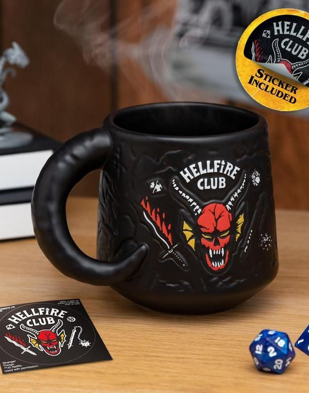 Lisensiert Stranger Things Hellfire Club Krus 400 ml