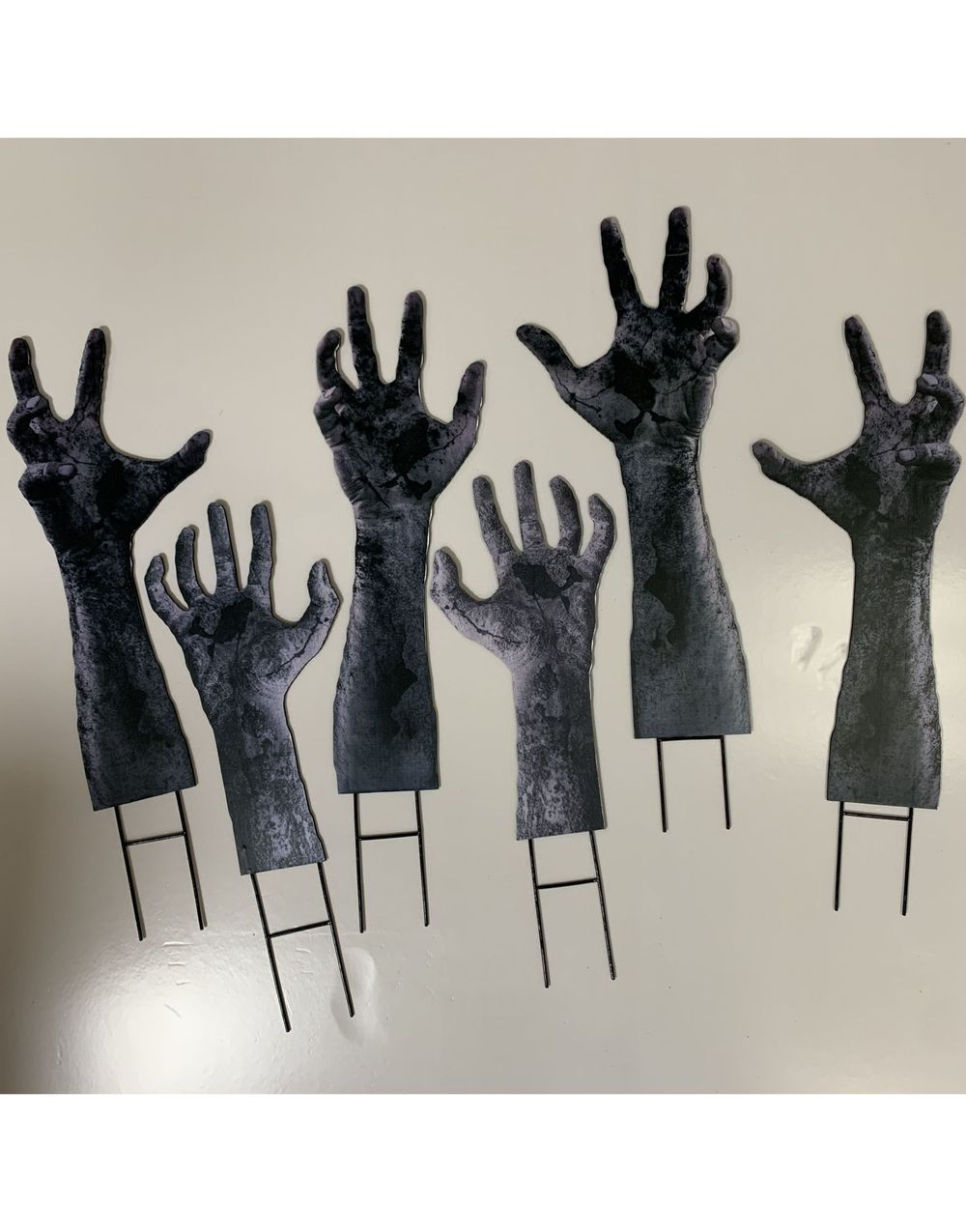 6 Skumle Hender - Inne og Utendørsdekorasjon